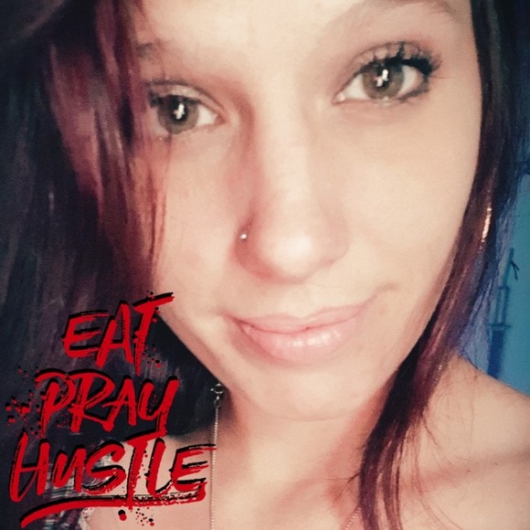 Meet your Posher, Tashamarie - Picture 1 of 1